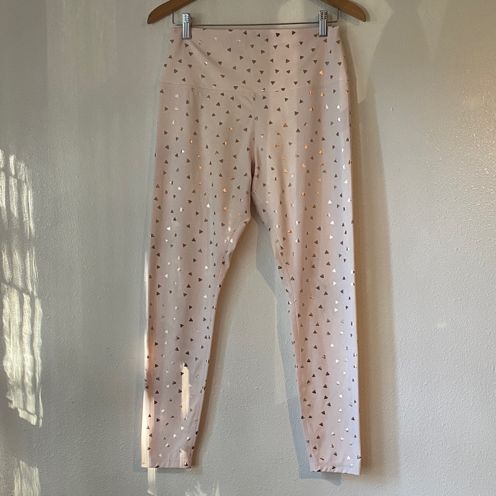 Glyder Pink Leggings with Gold Triangle Pattern Women’s Large